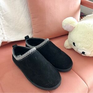 Black & White Suede Slip On Shoes Woman’s